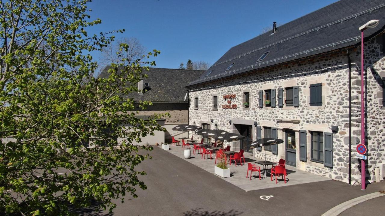 Auberge Du Cezallier Montgreleix 外观 照片