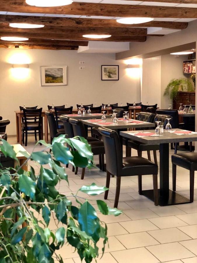 Auberge Du Cezallier Montgreleix 外观 照片