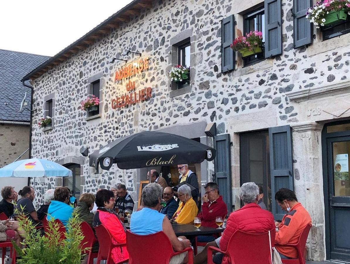 Auberge Du Cezallier Montgreleix 外观 照片