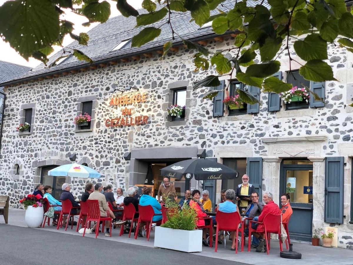 Auberge Du Cezallier Montgreleix 外观 照片